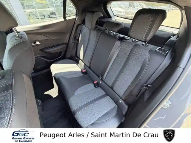 Peugeot 2008 puretech 100 s&amp;s bvm6 — photo 10