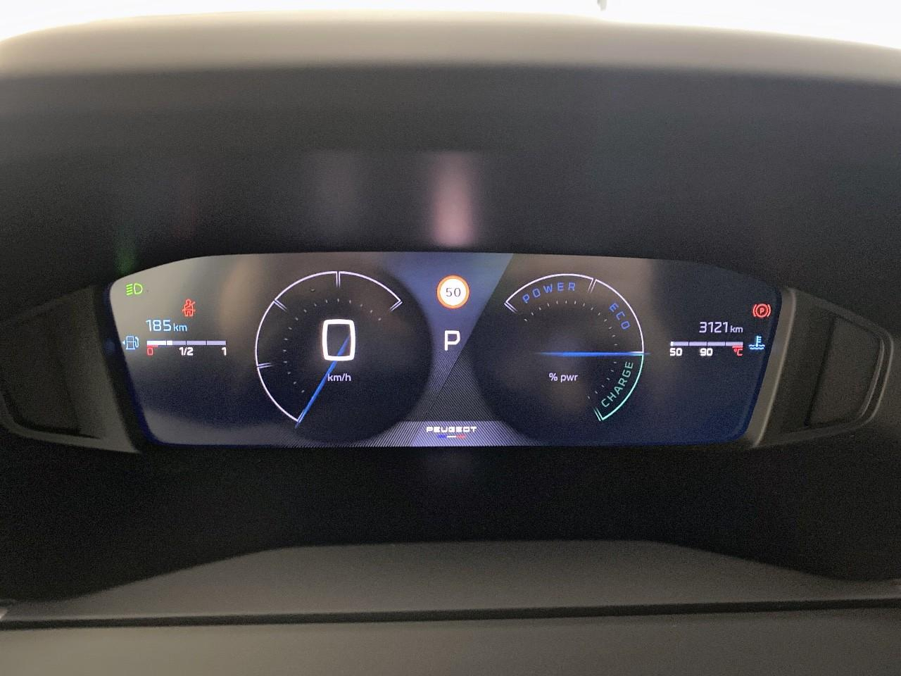 Peugeot 2008 hybrid 145 ch e-dcs6 allure — photo 13