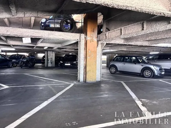 Parking 11 m²