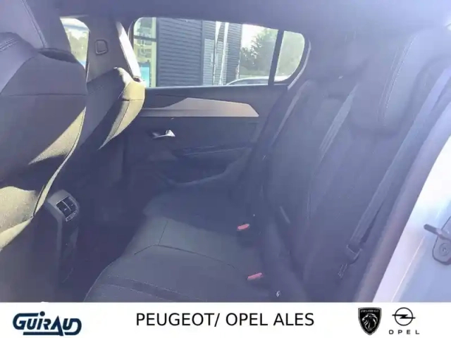 Peugeot 308 electrique 54 kwh 156ch — photo 31