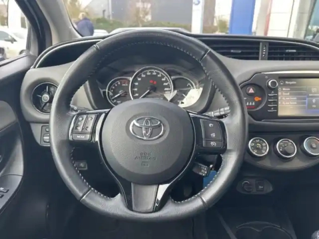 Toyota Yaris 110 vvt-i france business 5p my19 — photo 15