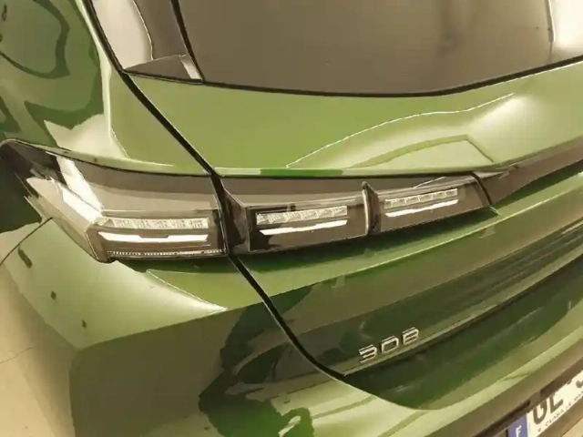 Peugeot 308 puretech 130ch s&amp;s eat8 — photo 17
