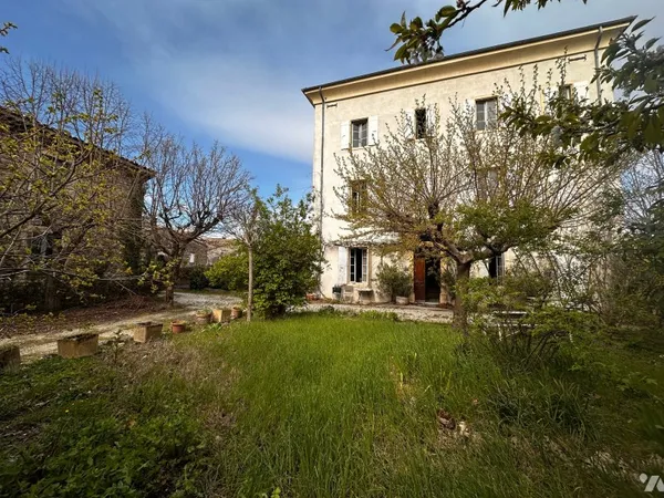 Maison 12 pièces 279 m²