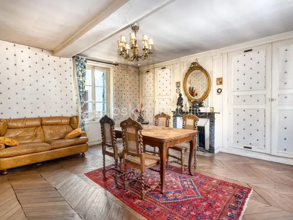 Maison de caractère avec magnifique jardin