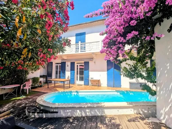 Propriété 8 pièces 177 m²