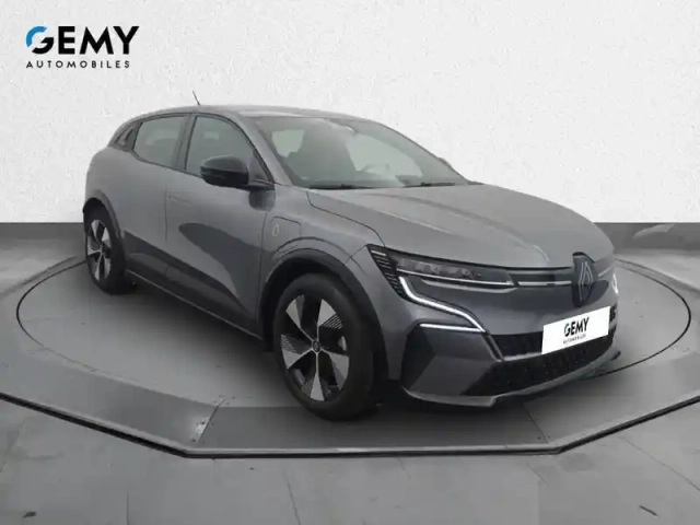 Renault Megane e-tech ev60 220 ch super charge — photo 3