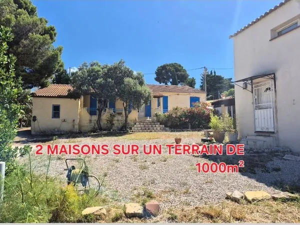 Ensemble de 2 maisons sur un terrain de 1000m²