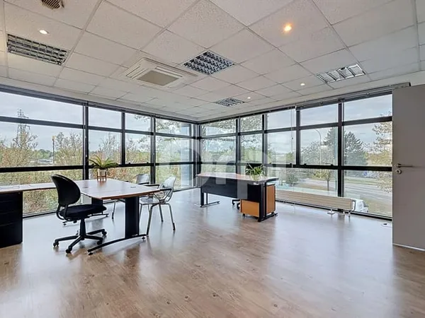 Bureau 33 m²