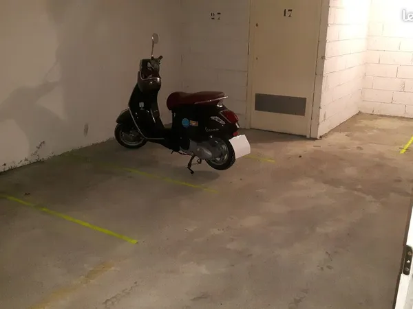 Garage pour moto ou scooter