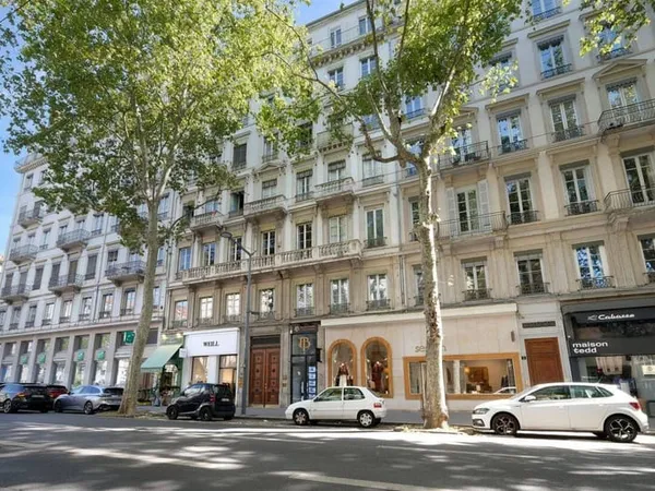 Appartement 4 pièces 130 m²