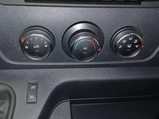 Renault Master fgn trac f3500 l2h2 blue dci 135 — photo 29