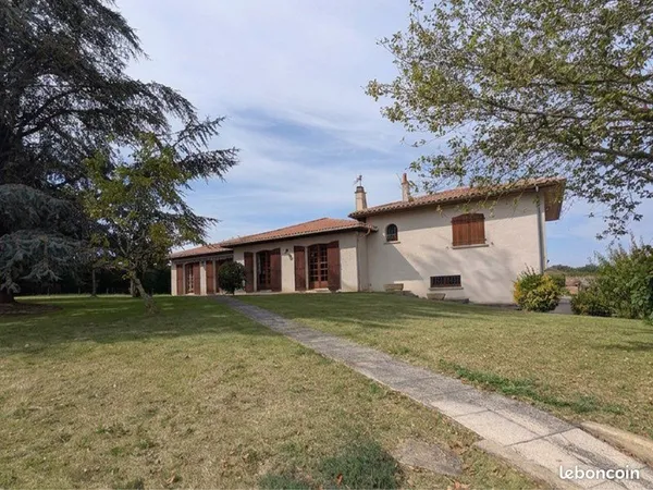 Maison 150 m² - 4 chambres - terrain 2 375 m² - appartement indépendant