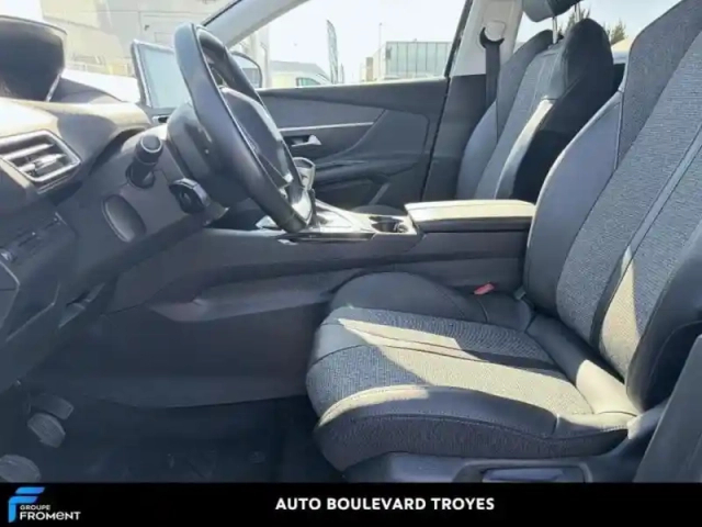 Peugeot 3008 1.2 puretech 130ch s&amp;s allure — photo 11