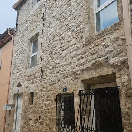 Maison de village 3ch 130m2 grands volumes, sans extérieur