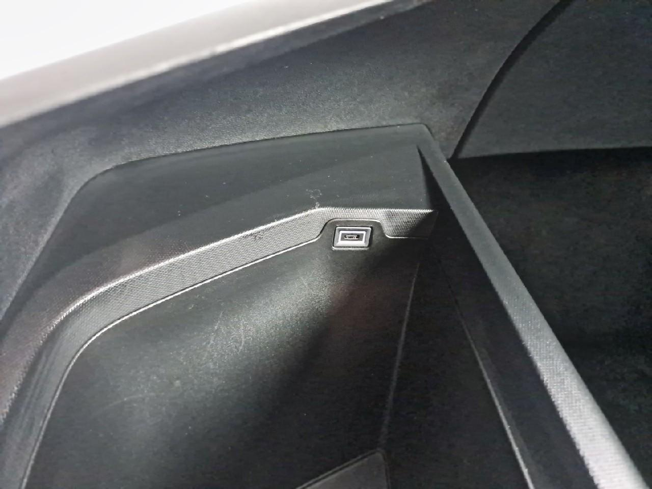 Peugeot 5008 hybrid 145 ch e-dcs6 allure — photo 25