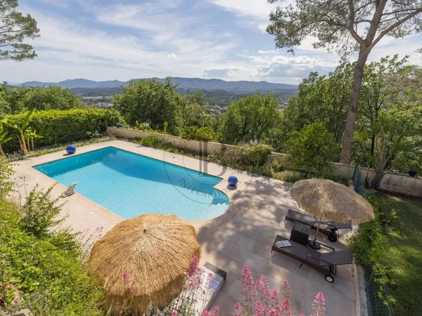 Maison de luxe 8 pièces 369 m²