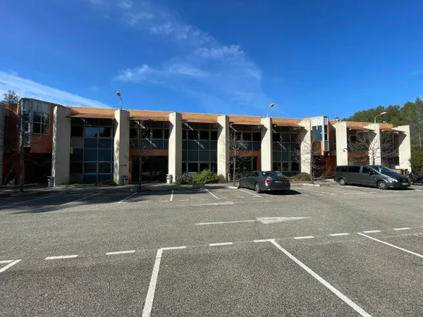 Bureau 1667 m²