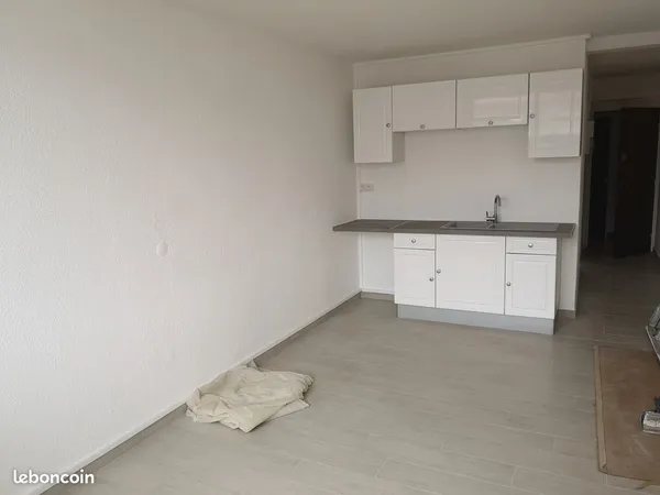 Investissement locatif sécurisé - Studio loué 32,5 m² (8 % de rentabilité brute) - Vente directe san