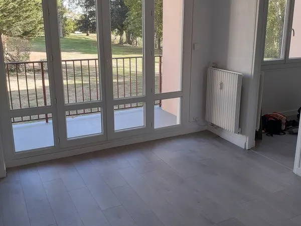 Appartement 2 pièces 46m2 (Eau chaude et chauffage compris dans les charges)