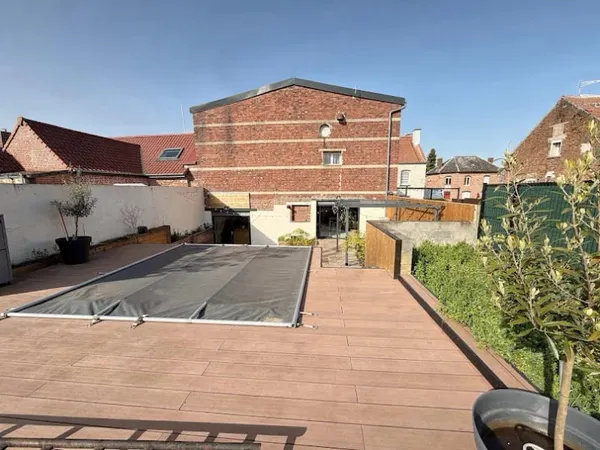 Maison 5 pièces 282 m²