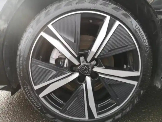 Peugeot 308 sw 1.5 bluehdi 130ch s&amp;s gt eat8 — photo 9