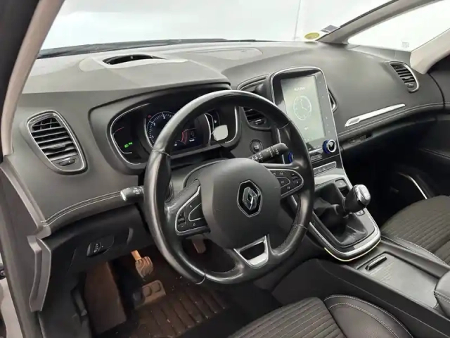 Renault Scenic blue dci 150 — photo 19