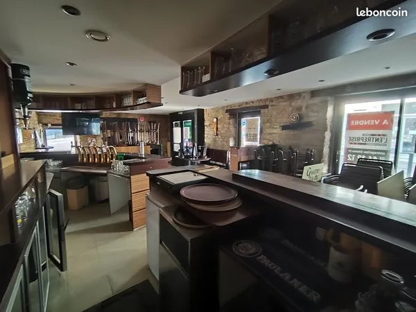 Local bar, brasserie 280 m²