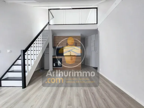 STUDIO EN DUPLEX AU DERNIER ETAGE