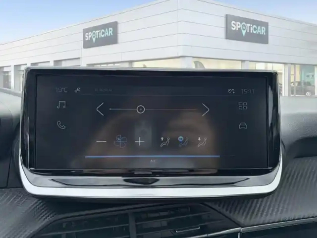 Peugeot 208 hybrid 100 e-dcs6 style — photo 22