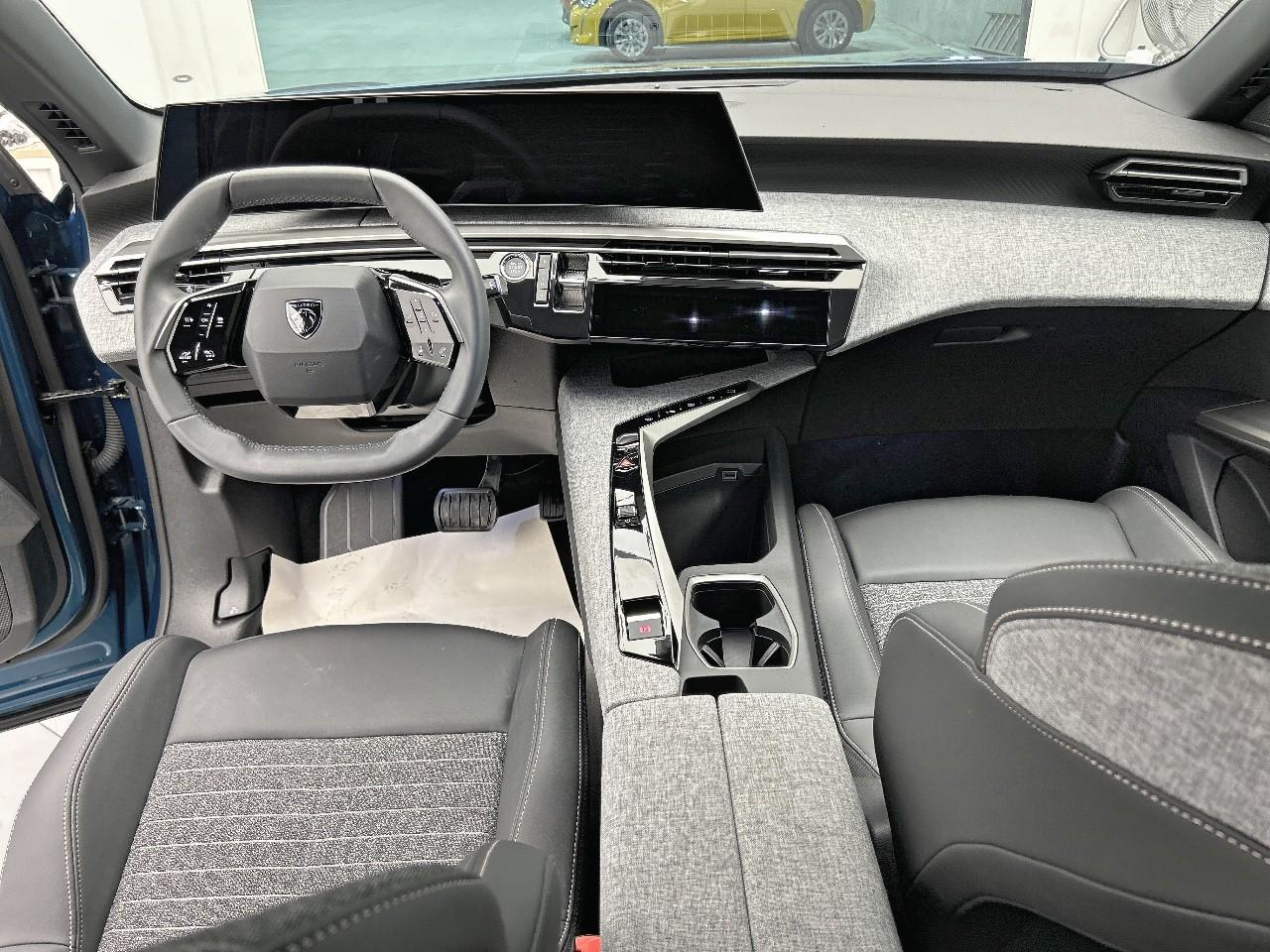 Peugeot 3008 hybrid 145 e-dcs6 allure — photo 12