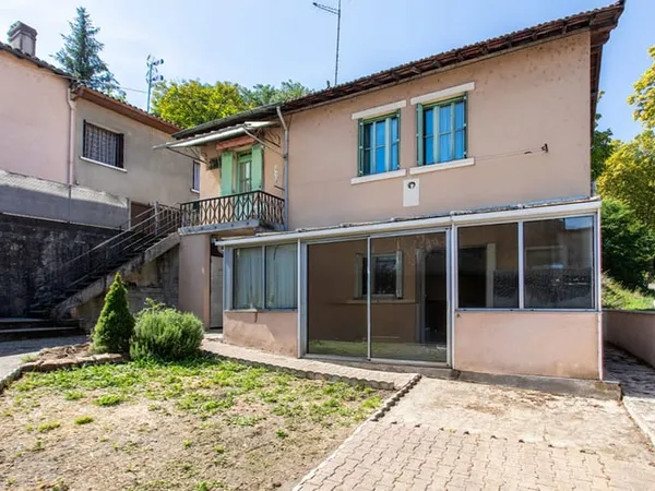 Maison à rénover avec potentiel de 2 logements
