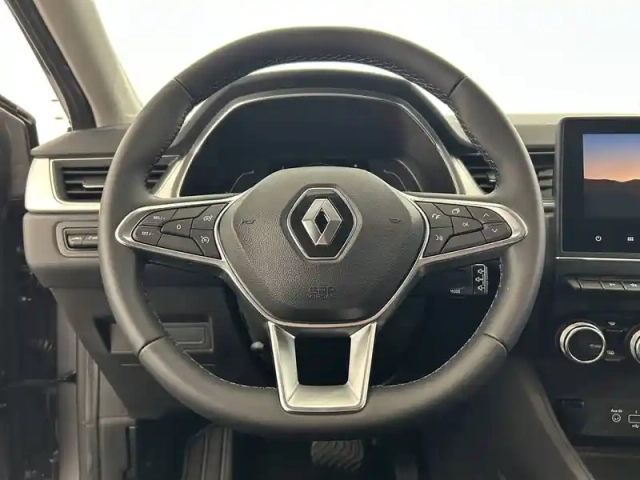 Renault Captur e-tech 145 - 21 — photo 3