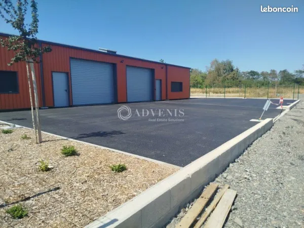 Local d'activité 330 m²