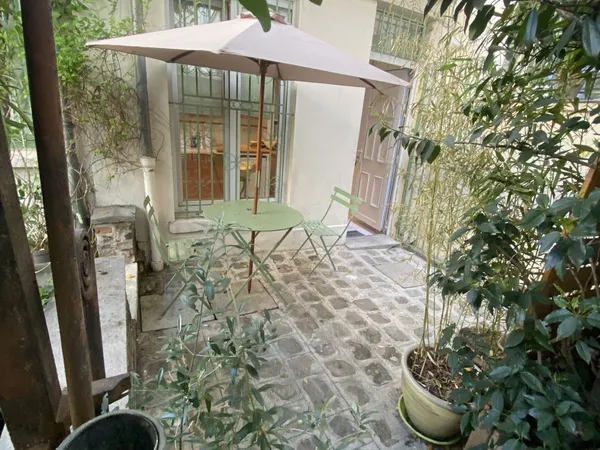 VINCENNES - Rue de la Prévoyance - 2/3 pièces atypique avec terrasse arborée