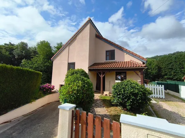 Maison familiale dans un cadre paisible