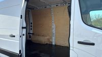 Renault Master F3500 L2H2 2.3 Blue dCi 135ch Confort Euro6 — photo 20