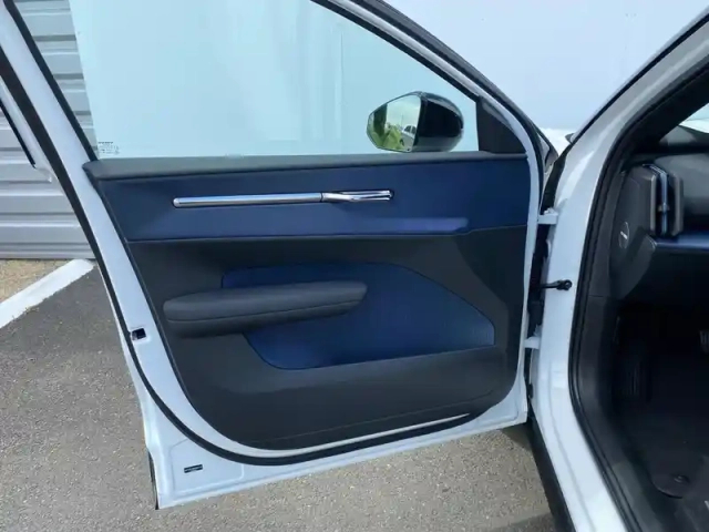 Volvo Ex30 single extended range 272ch plus — photo 30