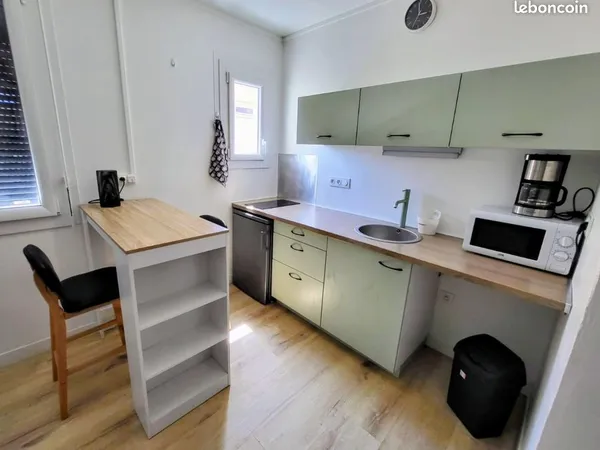 STUDIO MEUBLE 20 m2 TOUTES CHARGES COMPRISES