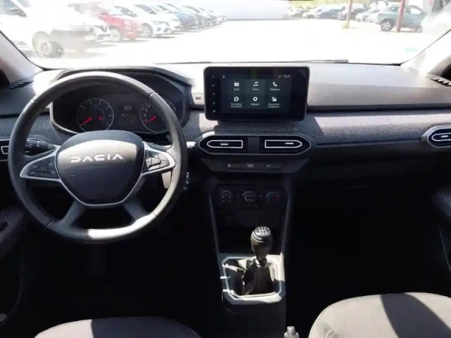 Dacia Sandero sce 65 — photo 10