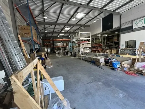 Local 620 m²