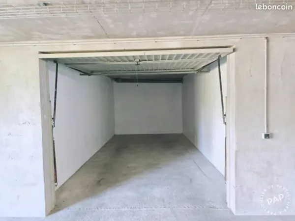 Garage/Parking