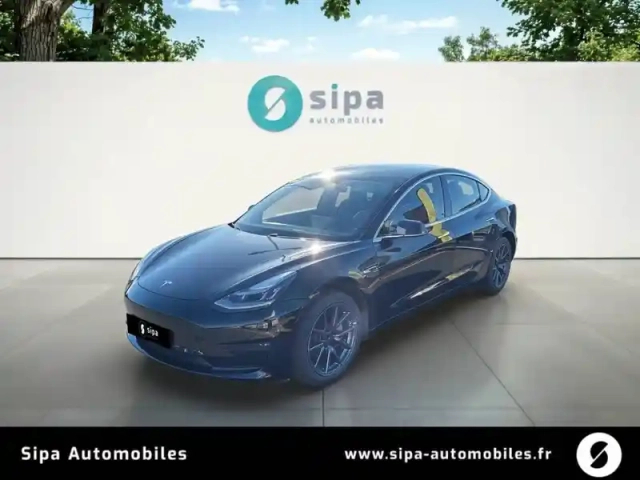 Tesla Model 3 long-range rwd