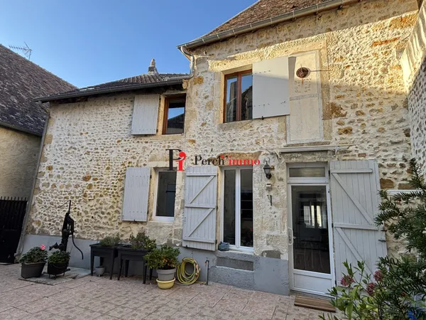 SECTEUR BELLEME MAISON DANS UN VILLAGE AVEC PREMIERS COMMERCES -