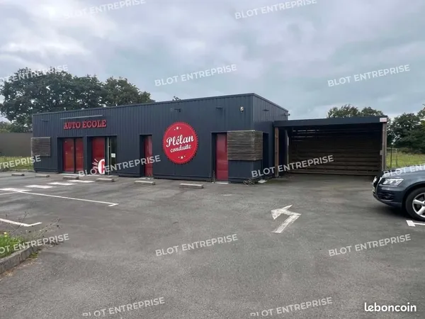 Bureau 90 m²