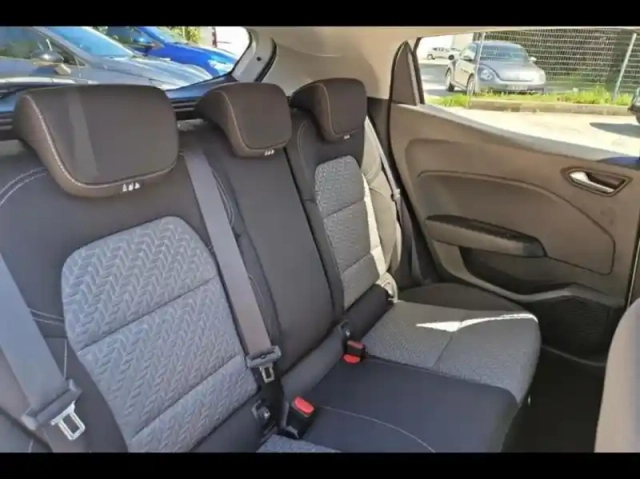 Renault Clio 1.0 tce 90ch evolution — photo 11