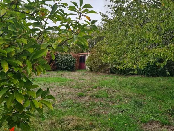 Terrain 470 m² la chaussée