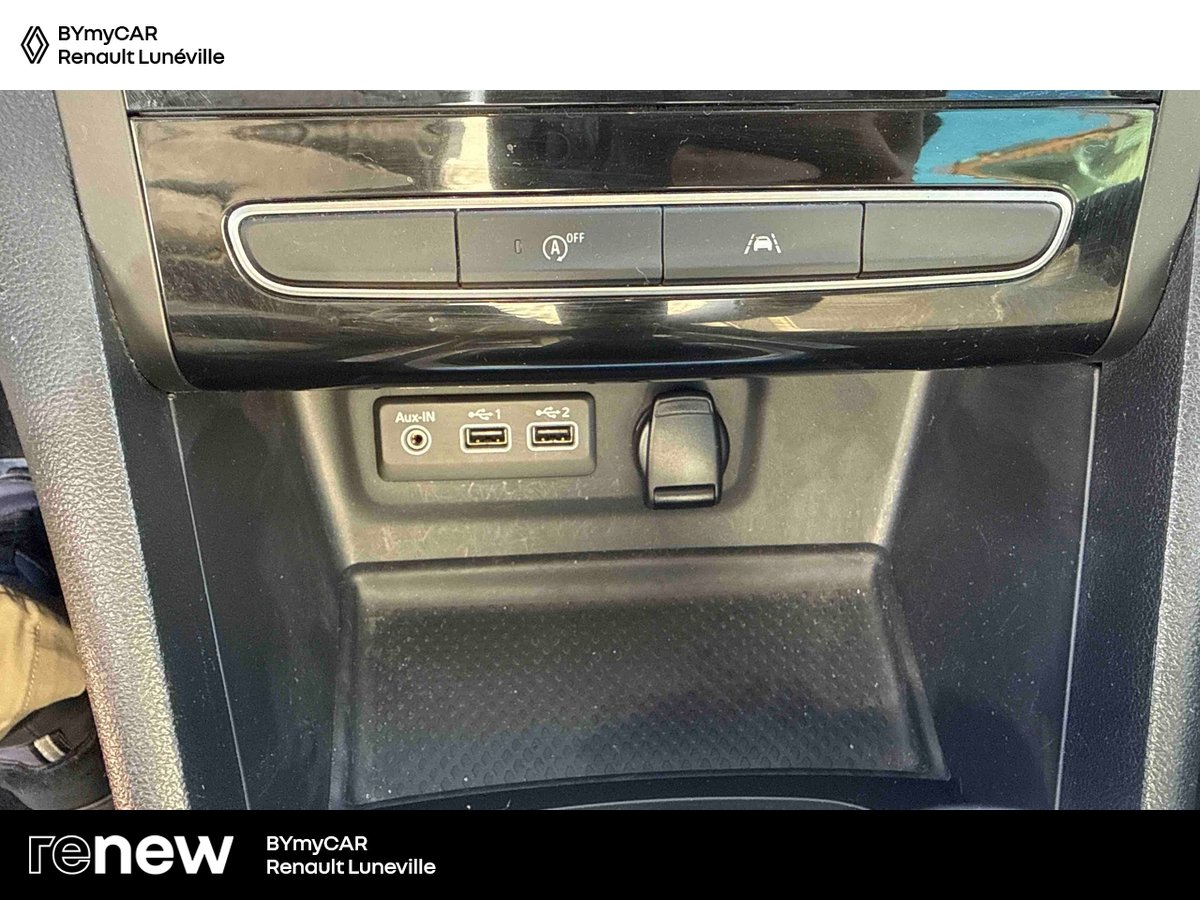 Renault Megane IV Berline Blue dCi 115 — photo 19