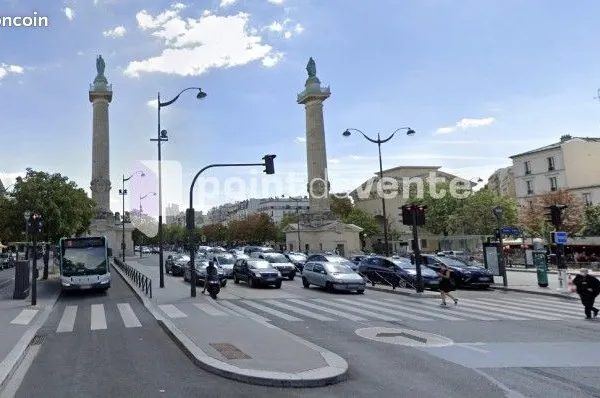 Local commercial 210 m²