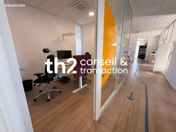 Bureaux 197 m² Agneaux