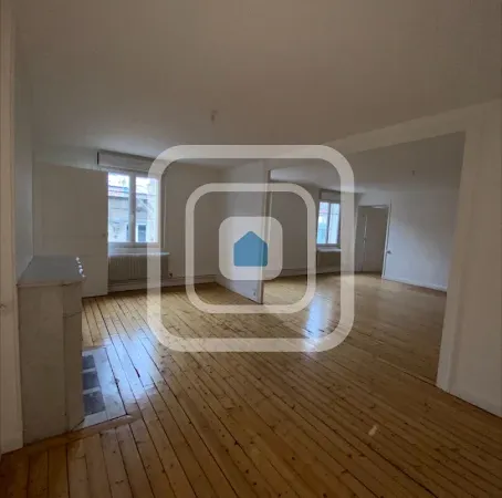 Bureaux 9 pièces 159 m²